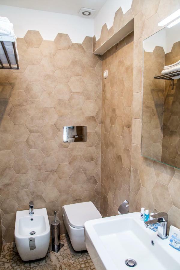 Domus Donnaregina Apartments Napoli Eksteriør bilde