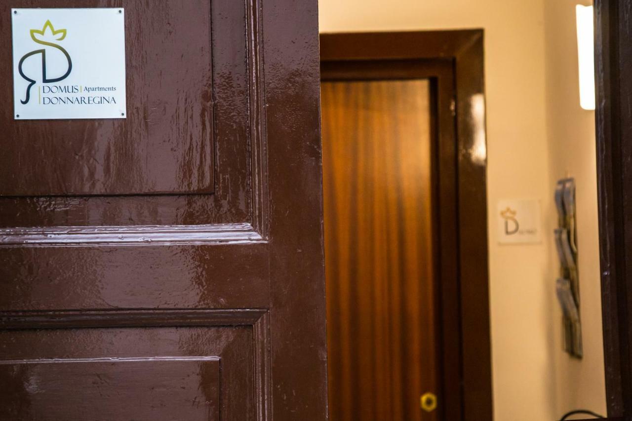Domus Donnaregina Apartments Napoli Eksteriør bilde