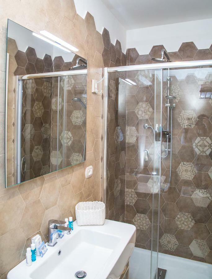 Domus Donnaregina Apartments Napoli Eksteriør bilde