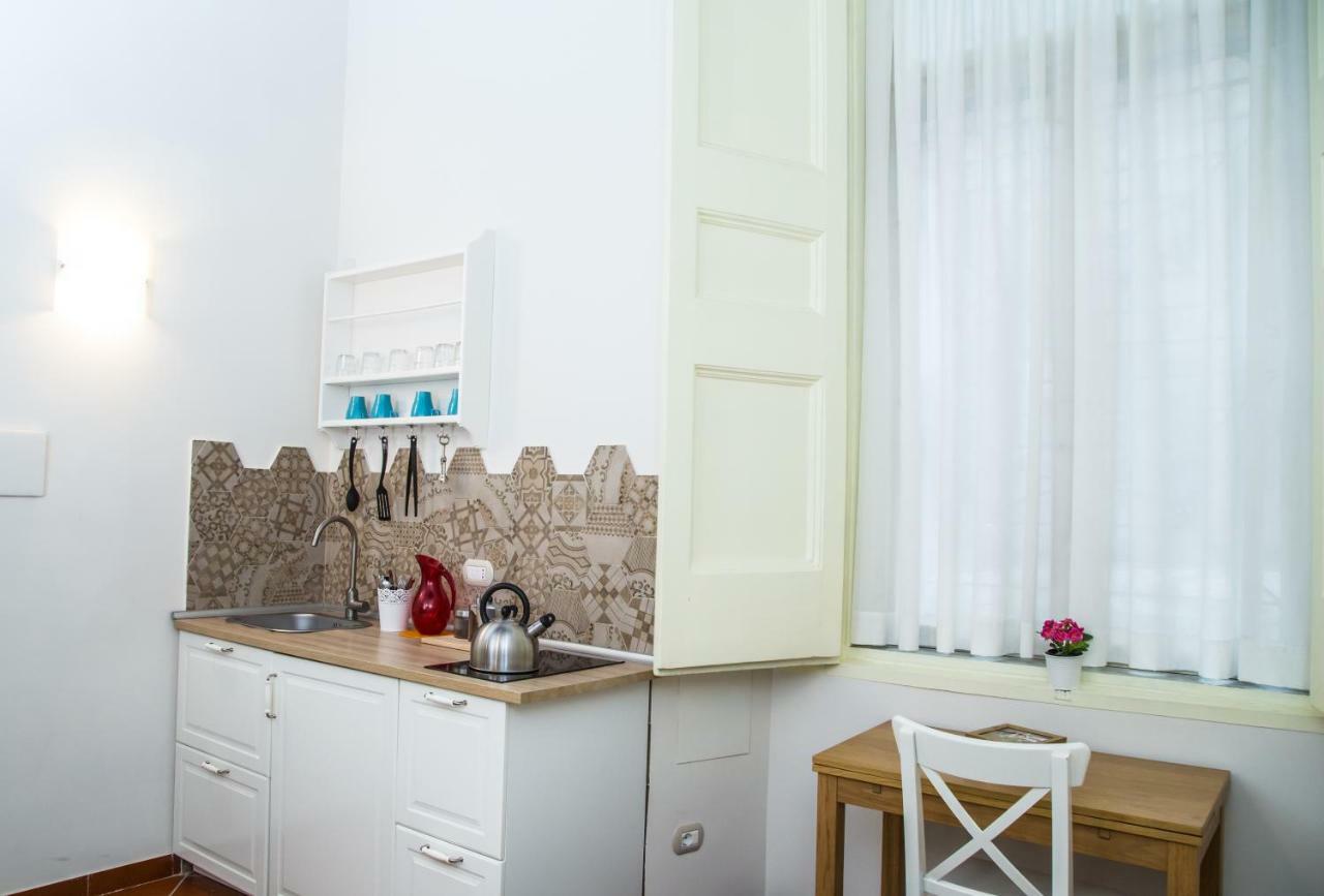 Domus Donnaregina Apartments Napoli Eksteriør bilde